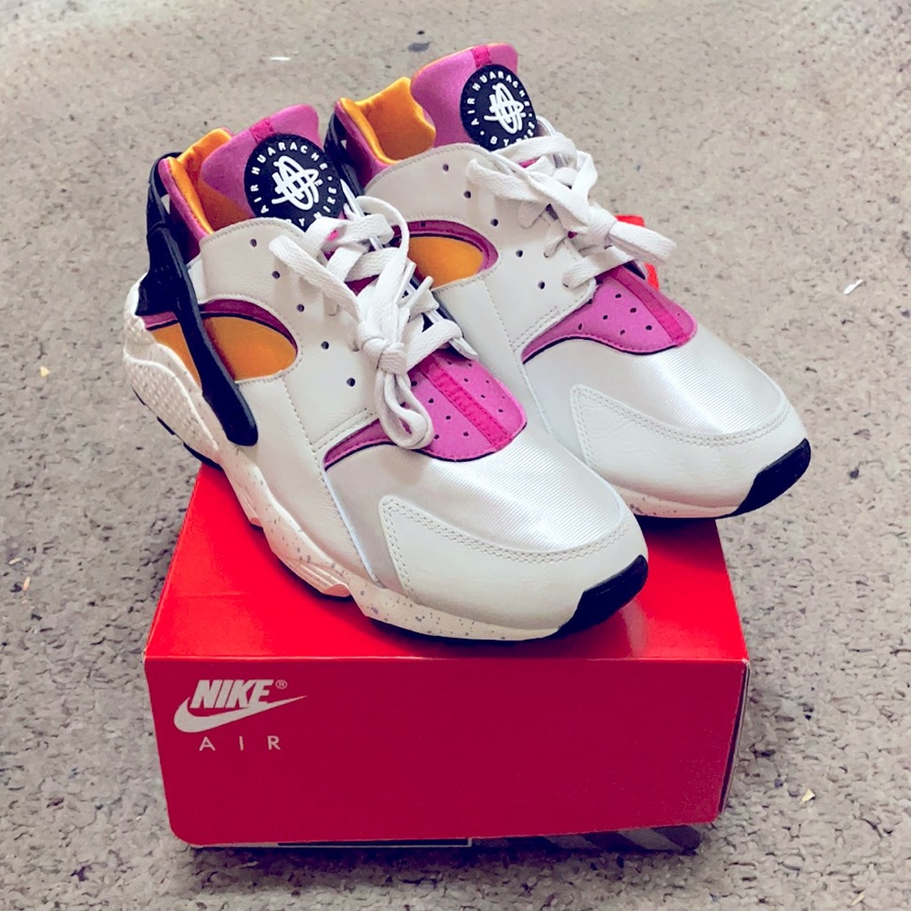 Nike Air Huarache Size 12 w/a gold and purple color way